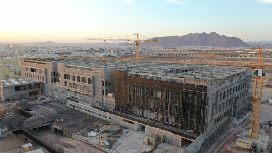 Amazon Web Services data center infrastructure representing cloud and AI investment expansion in Saudi Arabia