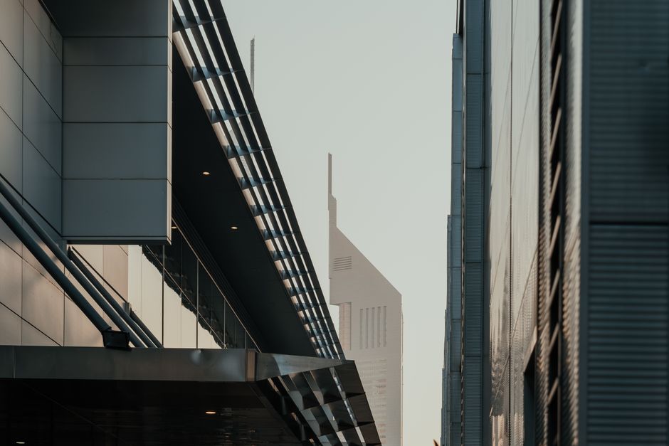 Fractional executive search services connecting UAE SMEs with experienced leadership talent in Dubai
