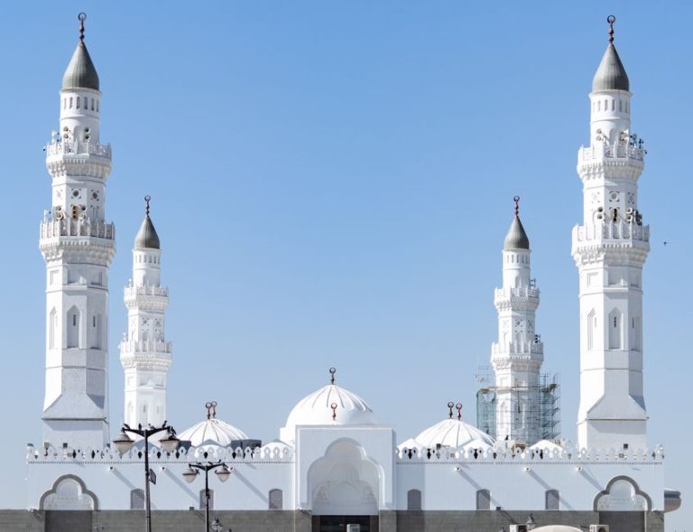 Illustration of a new theme park development under the France Saudi Arabia deal